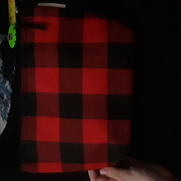 Von Maur Insulated buffalo plaid lunch bag - Picture 2 of 4